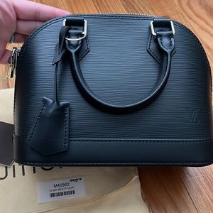 Louis Vuitton alma bb black epi